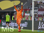 30.08.2026, Fussball Bundesliga 2026/2027, 1.Spieltag, FC Augsburg - FC Schalke 04, in der WWK-Arena Augsburg, Torwart Loris Karius (FC Schalke 04) in Rage.