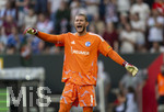 30.08.2026, Fussball Bundesliga 2026/2027, 1.Spieltag, FC Augsburg - FC Schalke 04, in der WWK-Arena Augsburg, Torwart Loris Karius (FC Schalke 04) in Rage.