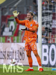30.08.2026, Fussball Bundesliga 2026/2027, 1.Spieltag, FC Augsburg - FC Schalke 04, in der WWK-Arena Augsburg, Torwart Loris Karius (FC Schalke 04) in Rage.