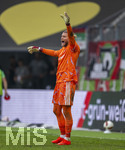 30.08.2026, Fussball Bundesliga 2026/2027, 1.Spieltag, FC Augsburg - FC Schalke 04, in der WWK-Arena Augsburg, Torwart Loris Karius (FC Schalke 04) in Rage.