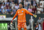 30.08.2026, Fussball Bundesliga 2026/2027, 1.Spieltag, FC Augsburg - FC Schalke 04, in der WWK-Arena Augsburg, Torwart Loris Karius (FC Schalke 04) in Rage.