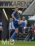 30.08.2026, Fussball Bundesliga 2026/2027, 1.Spieltag, FC Augsburg - FC Schalke 04, in der WWK-Arena Augsburg, Edin Dzeko (Schalke 04) am Ball 