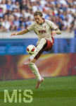 30.08.2026, Fussball Bundesliga 2026/2027, 1.Spieltag, FC Augsburg - FC Schalke 04, in der WWK-Arena Augsburg, Calvin Brackelmann (FC Augsburg) am Ball  