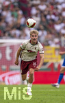 30.08.2026, Fussball Bundesliga 2026/2027, 1.Spieltag, FC Augsburg - FC Schalke 04, in der WWK-Arena Augsburg,  Hennes Behrens (FC Augsburg) am Ball 