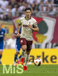 30.08.2026, Fussball Bundesliga 2026/2027, 1.Spieltag, FC Augsburg - FC Schalke 04, in der WWK-Arena Augsburg, Fabian Rieder (FC Augsburg) am Ball 