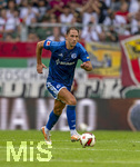 30.08.2026, Fussball Bundesliga 2026/2027, 1.Spieltag, FC Augsburg - FC Schalke 04, in der WWK-Arena Augsburg, Nikola Katic (FC Schalke 04) am Ball 