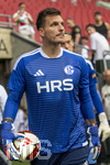 30.08.2026, Fussball Bundesliga 2026/2027, 1.Spieltag, FC Augsburg - FC Schalke 04, in der WWK-Arena Augsburg, Torwart Kevin Müller (FC Schalke 04) 