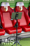 30.08.2026, Fussball Bundesliga 2026/2027, 1.Spieltag, FC Augsburg - FC Schalke 04, in der WWK-Arena Augsburg, Computer-Tablet an der Ersatzbank der Schalker.