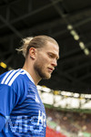 30.08.2026, Fussball Bundesliga 2026/2027, 1.Spieltag, FC Augsburg - FC Schalke 04, in der WWK-Arena Augsburg, Torwart Loris Karius (FC Schalke 04) kommt zum Aufwärmen