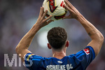 30.08.2026, Fussball Bundesliga 2026/2027, 1.Spieltag, FC Augsburg - FC Schalke 04, in der WWK-Arena Augsburg, Robin Gosens (FC Schalke 04) beim Einwurf. 
