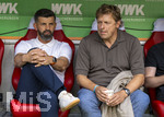 30.08.2026, Fussball Bundesliga 2026/2027, 1.Spieltag, FC Augsburg - FC Schalke 04, in der WWK-Arena Augsburg, v.li: Trainer Miron Muslic (FC Schalke 04), Sportdirektor Youri Mulder (FC Schalke 04, Direktor Profifussball), 