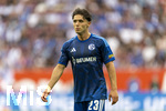 30.08.2026, Fussball Bundesliga 2026/2027, 1.Spieltag, FC Augsburg - FC Schalke 04, in der WWK-Arena Augsburg, Soufiane El-Faouzi (FC Schalke 04) nachdenklich 
