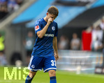 30.08.2026, Fussball Bundesliga 2026/2027, 1.Spieltag, FC Augsburg - FC Schalke 04, in der WWK-Arena Augsburg, Vitalie Becker (FC Schalke 04) nachdenklich 