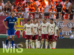 30.08.2026, Fussball Bundesliga 2026/2027, 1.Spieltag, FC Augsburg - FC Schalke 04, in der WWK-Arena Augsburg, Torjubel Augsburg, Mert Kömür (FC Augsburg), Calvin Brackelmann (FC Augsburg), Anton Kade (FC Augsburg), Marius Wolf (FC Augsburg), Noahkai Dominic Banks (FC Augsburg), 