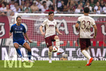 30.08.2026, Fussball Bundesliga 2026/2027, 1.Spieltag, FC Augsburg - FC Schalke 04, in der WWK-Arena Augsburg, mitte: Michael Gregoritsch (FC Augsburg) am Ball 