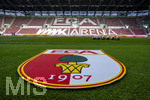 30.08.2026, Fussball Bundesliga 2026/2027, 1.Spieltag, FC Augsburg - FC Schalke 04, in der WWK-Arena Augsburg, FCA-Vereinswappen liegt als Teppich vor dem Spielfeld aus. 