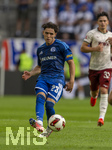 30.08.2026, Fussball Bundesliga 2026/2027, 1.Spieltag, FC Augsburg - FC Schalke 04, in der WWK-Arena Augsburg, Soufiane El-Faouzi (FC Schalke 04) am Ball 