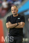 30.08.2026, Fussball Bundesliga 2026/2027, 1.Spieltag, FC Augsburg - FC Schalke 04, in der WWK-Arena Augsburg, Trainer Manuel Baum (FC Augsburg) nachdenklich 