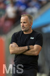 30.08.2026, Fussball Bundesliga 2026/2027, 1.Spieltag, FC Augsburg - FC Schalke 04, in der WWK-Arena Augsburg, Trainer Manuel Baum (FC Augsburg) nachdenklich 