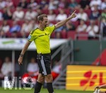 30.08.2026, Fussball Bundesliga 2026/2027, 1.Spieltag, FC Augsburg - FC Schalke 04, in der WWK-Arena Augsburg, Schiedsrichter Sascha Stegemann  