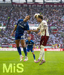 30.08.2026, Fussball Bundesliga 2026/2027, 1.Spieltag, FC Augsburg - FC Schalke 04, in der WWK-Arena Augsburg, v.li: Nikola Katic (FC Schalke 04), Calvin Brackelmann (FC Augsburg) 