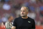30.08.2026, Fussball Bundesliga 2026/2027, 1.Spieltag, FC Augsburg - FC Schalke 04, in der WWK-Arena Augsburg, Trainer Manuel Baum (FC Augsburg) nachdenklich 