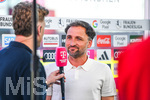 06.09.2026, München, Deutschland. Google Pixel Frauen-Bundesliga: FC Bayern München Frauen gegen SC Freiburg Frauen am FC Bayern Campus. Jose Barcala (Cheftrainer, FC Bayern Frauen) im Interview