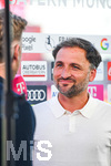 06.09.2026, München, Deutschland. Google Pixel Frauen-Bundesliga: FC Bayern München Frauen gegen SC Freiburg Frauen am FC Bayern Campus. Jose Barcala (Cheftrainer, FC Bayern Frauen) im Interview