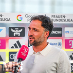 06.09.2026, München, Deutschland. Google Pixel Frauen-Bundesliga: FC Bayern München Frauen gegen SC Freiburg Frauen am FC Bayern Campus. Jose Barcala (Cheftrainer, FC Bayern Frauen) im Interview