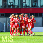06.09.2026, München, Deutschland. Google Pixel Frauen-Bundesliga: FC Bayern München Frauen gegen SC Freiburg Frauen am FC Bayern Campus. FC Bayern jubelt zum 1:0