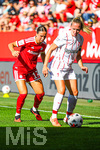06.09.2026, München, Deutschland. Google Pixel Frauen-Bundesliga: FC Bayern München Frauen gegen SC Freiburg Frauen am FC Bayern Campus. Klara Bühl (FC Bayern Frauen), Lisa Karl (SC Freiburg Frauen)