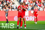 06.09.2026, München, Deutschland. Google Pixel Frauen-Bundesliga: FC Bayern München Frauen gegen SC Freiburg Frauen am FC Bayern Campus. Klara Bühl (FC Bayern Frauen)und Momoko Tanikawa (FC Bayern Frauen) jubeln.