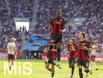 12.09.2026, Fussball Bundesliga 2026/2027, 3.Spieltag, FC Augsburg - Bayer Leverkusen, in der WWK-Arena Augsburg, Torjubel Christian Kofane (Leverkusen) mit Afonso Moreira (Leverkusen) 


