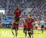 12.09.2026, Fussball Bundesliga 2026/2027, 3.Spieltag, FC Augsburg - Bayer Leverkusen, in der WWK-Arena Augsburg, Torjubel Christian Kofane (Leverkusen) mit Afonso Moreira (Leverkusen) 


