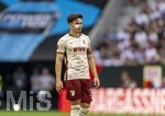 12.09.2026, Fussball Bundesliga 2026/2027, 3.Spieltag, FC Augsburg - Bayer Leverkusen, in der WWK-Arena Augsburg, Fabian Rieder (FC Augsburg) wurde an einer blutenden Gesichtswunde behandelt und hat ein großes Pflaster daran.

