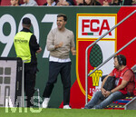 12.09.2026, Fussball Bundesliga 2026/2027, 3.Spieltag, FC Augsburg - Bayer Leverkusen, in der WWK-Arena Augsburg, Trainer Carles Martinez (Bayer Leverkusen) Torjubel 

