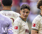12.09.2026, Fussball Bundesliga 2026/2027, 3.Spieltag, FC Augsburg - Bayer Leverkusen, in der WWK-Arena Augsburg, Fabian Rieder (FC Augsburg) mit einer Gesichtsverletzung 


