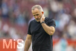 12.09.2026, Fussball Bundesliga 2026/2027, 3.Spieltag, FC Augsburg - Bayer Leverkusen, in der WWK-Arena Augsburg, Trainer Manuel Baum (FC Augsburg) nachdenklich nach dem Spiel 


