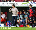 12.09.2026, Fussball Bundesliga 2026/2027, 3.Spieltag, FC Augsburg - Bayer Leverkusen, in der WWK-Arena Augsburg, Trainer Carles Martinez (Bayer Leverkusen) Torjubel 

