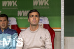 12.09.2026, Fussball Bundesliga 2026/2027, 3.Spieltag, FC Augsburg - Bayer Leverkusen, in der WWK-Arena Augsburg, Trainer Carles Martinez (Bayer Leverkusen) nachdenklich 