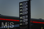 12.09.2026,  Türkheim in Bayern (Unterallgäu), Aktuelle Spritpreisanzeige an einer TOTALENERGIES-Tankstelle an der Autobahn A-96, Der Liter Diesel kostet 2,329 EURO 