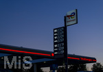 12.09.2026,  Türkheim in Bayern (Unterallgäu), Aktuelle Spritpreisanzeige an einer TOTALENERGIES-Tankstelle an der Autobahn A-96, Der Liter Diesel kostet 2,329 EURO 