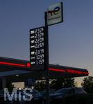 12.09.2026,  Türkheim in Bayern (Unterallgäu), Aktuelle Spritpreisanzeige an einer TOTALENERGIES-Tankstelle an der Autobahn A-96, Der Liter Diesel kostet 2,329 EURO 