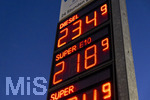 14.09.2026,  Bad Wörishofen in Bayern, Spritpreisanzeige an einer Freien V-Markt-Tankstelle in Bad Wörishofen (Unterallgäu), der Diesel kostet 2,34 Euro. Super-Benzin E10 2,18 Euro pro Liter. Super 2,24 EURO.       