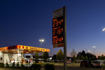 14.09.2026,  Bad Wörishofen in Bayern, Spritpreisanzeige an einer Freien V-Markt-Tankstelle in Bad Wörishofen (Unterallgäu), der Diesel kostet 2,34 Euro. Super-Benzin E10 2,18 Euro pro Liter. Super 2,24 EURO.        