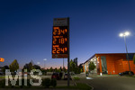 14.09.2026,  Bad Wörishofen in Bayern, Spritpreisanzeige an einer Freien V-Markt-Tankstelle in Bad Wörishofen (Unterallgäu), der Diesel kostet 2,34 Euro. Super-Benzin E10 2,18 Euro pro Liter. Super 2,24 EURO.        