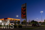 14.09.2026,  Bad Wörishofen in Bayern, Spritpreisanzeige an einer Freien V-Markt-Tankstelle in Bad Wörishofen (Unterallgäu), der Diesel kostet 2,34 Euro. Super-Benzin E10 2,18 Euro pro Liter. Super 2,24 EURO.        