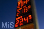 14.09.2026,  Bad Wörishofen in Bayern, Spritpreisanzeige an einer Freien V-Markt-Tankstelle in Bad Wörishofen (Unterallgäu), der Diesel kostet 2,34 Euro. Super-Benzin E10 2,18 Euro pro Liter. Super 2,24 EURO.        