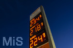 14.09.2026,  Bad Wörishofen in Bayern, Spritpreisanzeige an einer Freien V-Markt-Tankstelle in Bad Wörishofen (Unterallgäu), der Diesel kostet 2,34 Euro. Super-Benzin E10 2,18 Euro pro Liter. Super 2,24 EURO.        