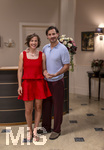 16.09.2026,  ARD-Telenovela STURM DER LIEBE, Fototermin zur 23.Staffel am Film-Set in München, bei Bavaria-Film in Geiselgasteig, in der Studio-Kulisse des fiktiven Hotels Fürstenhof. Die neue Staffel startet am 4.11.2026. v.li: Schauspielerin Pippa Fee Rupperti (Rolle Emilia Jakobi) und Schauspieler Jaime Ferkic (Rolle Massimo Foghetti) an der Rezeption in den Kulissen der Serie.